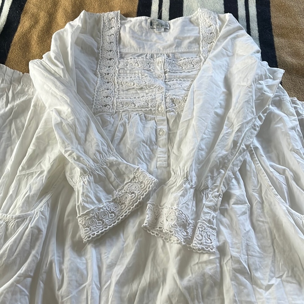 White nightgown never worn. Super lightweight a little see-through.